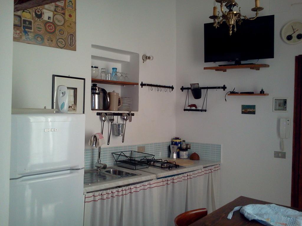 Arco Sallustio Monopoli Habitación foto